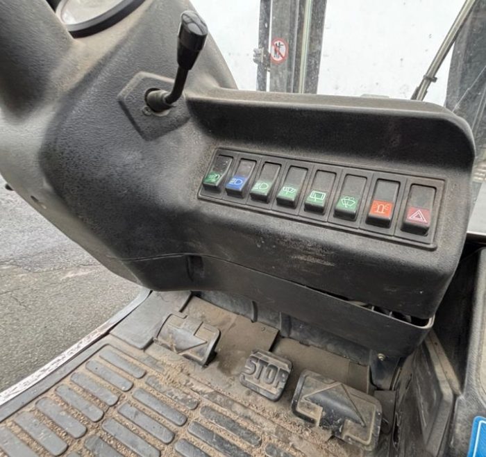 2002 Linde H25D-03 - Image 26