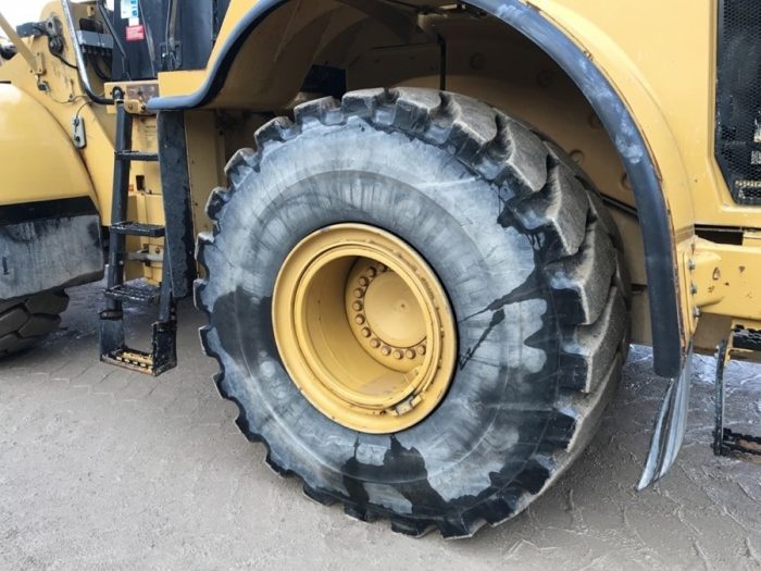 2005 CAT 966H - Image 12