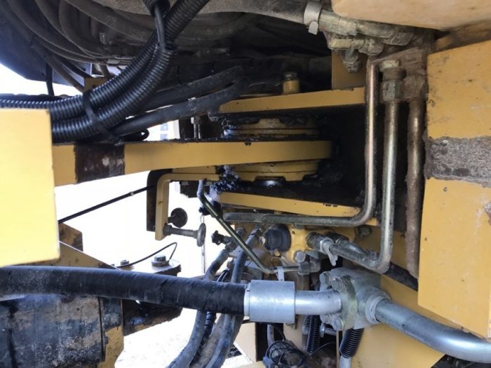 2005 CAT 966H - Image 16