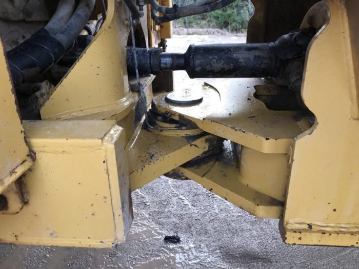 2005 CAT 966H - Image 27