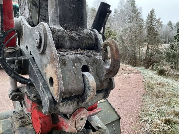 2011 Volvo EC210CL - Image 100