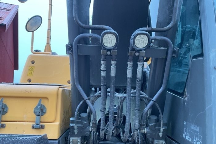 2011 Volvo EC210CL - Image 101