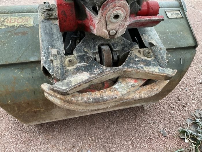 2011 Volvo EC210CL - Image 10