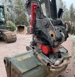 2011 Volvo EC210CL - Image 105