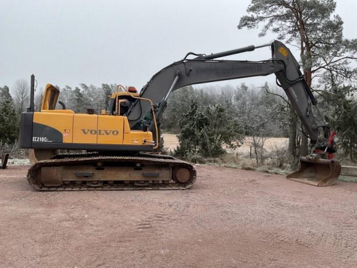2011 Volvo EC210CL - Image 12