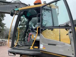 2011 Volvo EC210CL - Image 14