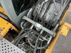 2011 Volvo EC210CL - Image 23