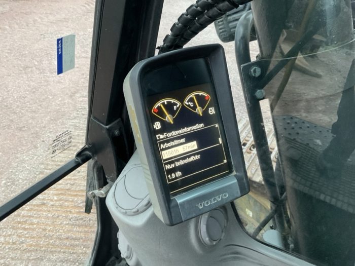 2011 Volvo EC210CL - Image 25