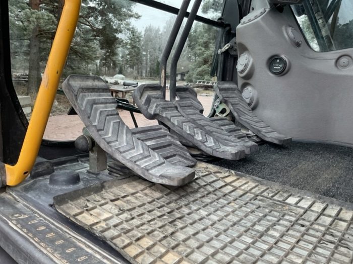 2011 Volvo EC210CL - Image 27