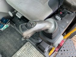 2011 Volvo EC210CL - Image 30