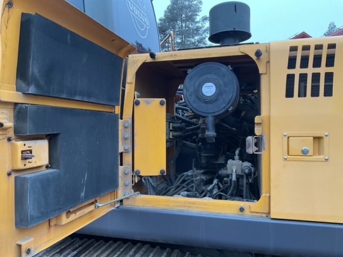 2011 Volvo EC210CL - Image 47