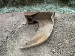 2011 Volvo EC210CL - Image 63