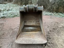 2011 Volvo EC210CL - Image 66