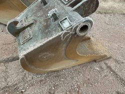 2011 Volvo EC210CL - Image 70