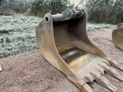 2011 Volvo EC210CL - Image 76