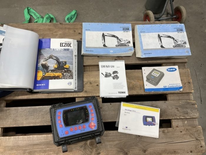 2011 Volvo EC210CL - Image 87