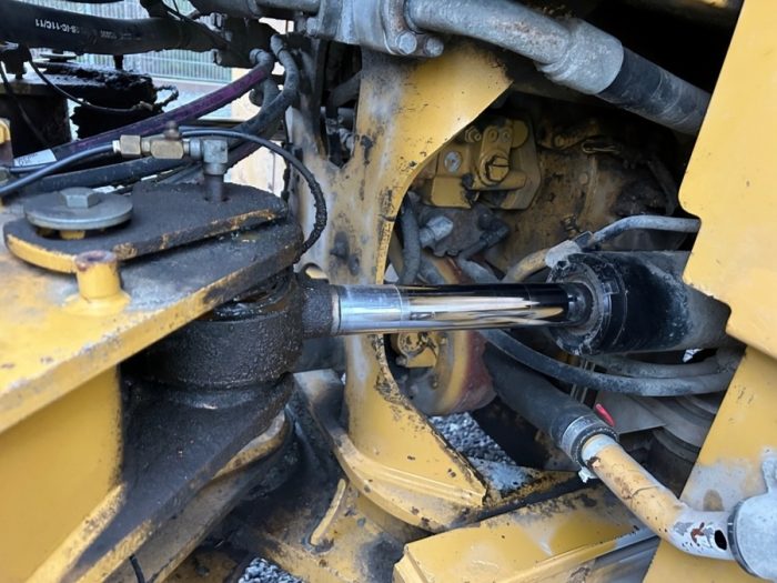 2012 CAT 962K - Image 28