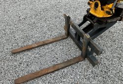 2013 Volvo ECR88D - Image 11