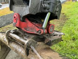 2015 CAT 320EL - Image 11