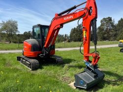 2017 Kubota U55-4 - Image 3