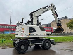2019 Liebherr A 918 Compact Litronic - Image 2