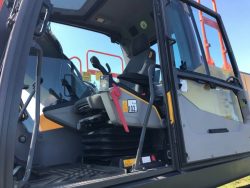 2019 Volvo EC220 EL - Image 18