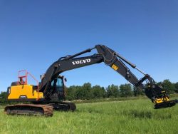 2019 Volvo EC220 EL - Image 2