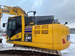 2022 Komatsu PC240LC-11 - Image 26