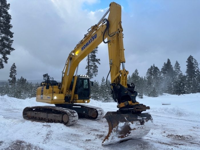 2022 Komatsu PC240LC-11 - Image 5