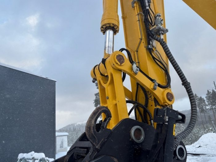 2022 Komatsu PC240LC-11 - Image 45