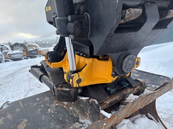 2022 Komatsu PC240LC-11 - Image 48