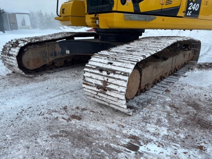 2022 Komatsu PC240LC-11 - Image 52