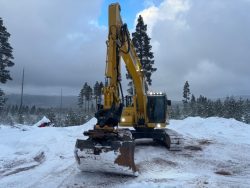 2022 Komatsu PC240LC-11 - Image 8