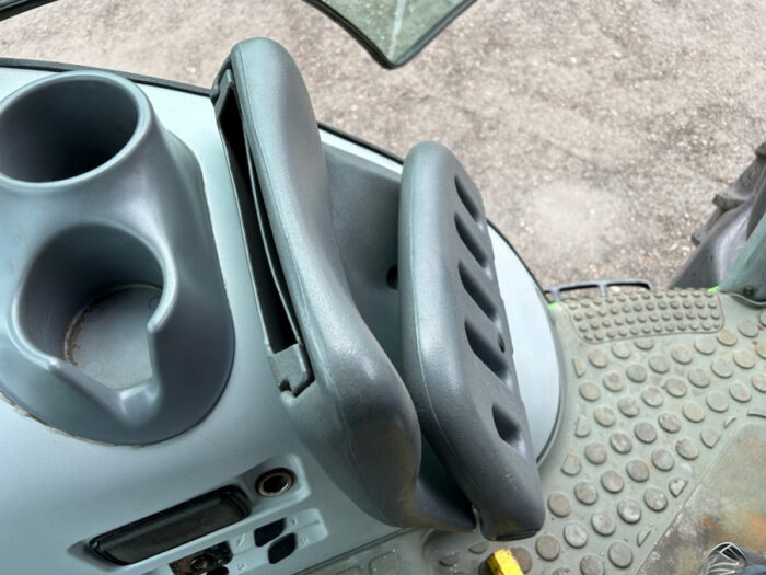 1996 Deutz-Fahr Agrotron 6.05 - Image 13