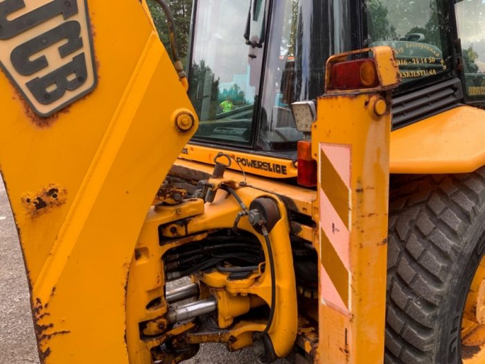 2000 JCB 4CX - Image 12