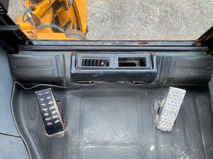 2000 JCB 4CX - Image 43