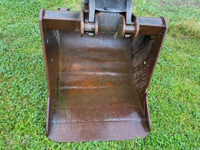 2004 Hitachi ZX210 - Image 10