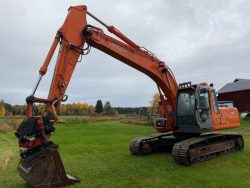 2004 Hitachi ZX210 - Image 8