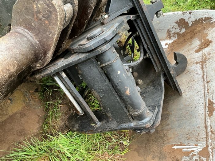 2005 Komatsu PC210 LC7 - Image 104