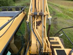 2005 Komatsu PC210 LC7 - Image 29