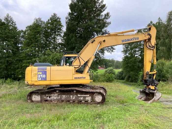 2005 Komatsu PC210 LC7 - Image 3