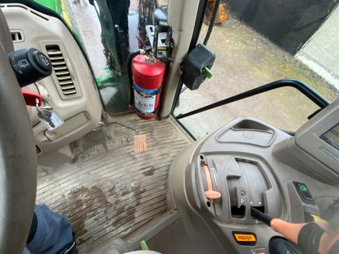 2007 John Deere 7530 - Image 32