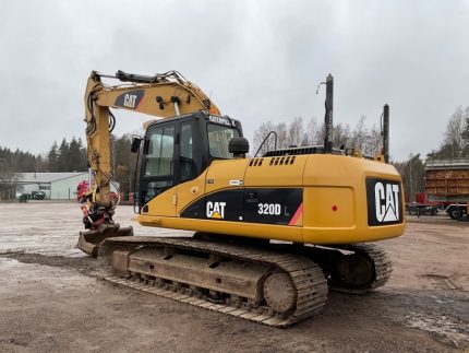 2007 CAT 320D