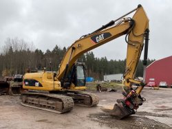 2007 CAT 320D - Image 11