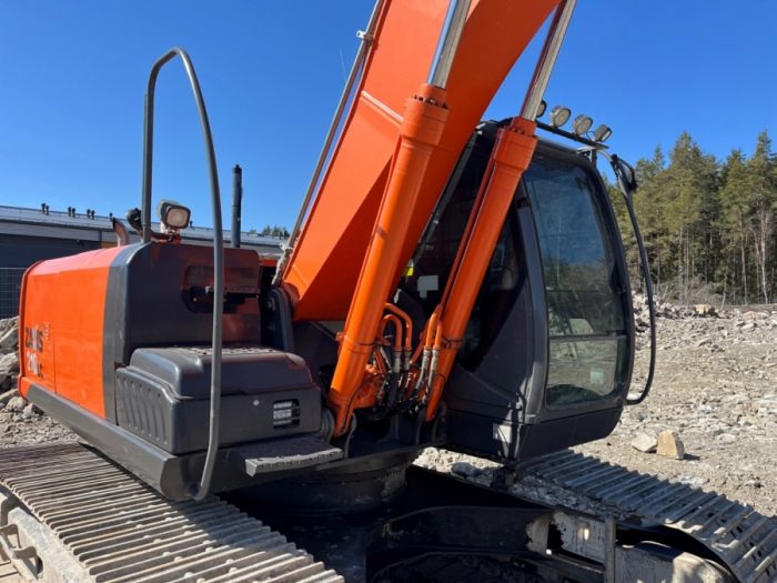 2007 Hitachi ZX210 LC-3 - Image 32