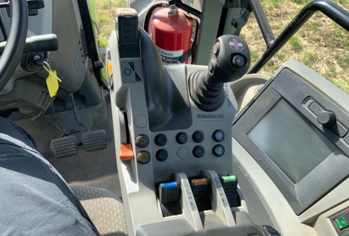 2008 Claas Axion 820 - Image 24