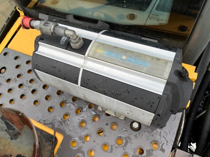 2008 Volvo EC210CL - Image 32