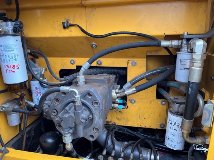 2008 Volvo EC210CL - Image 34