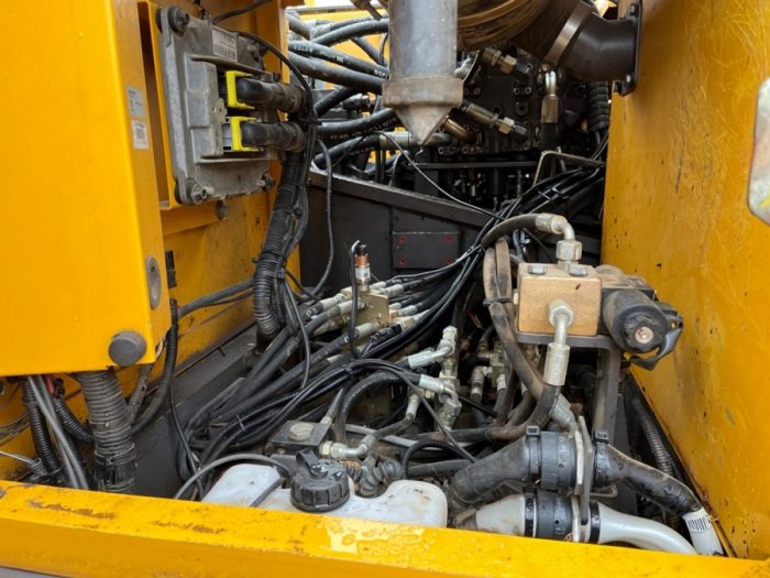 2008 Volvo EC210CL - Image 38