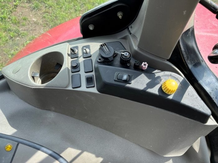 2009 Case IH 210 CVX Puma - Image 9
